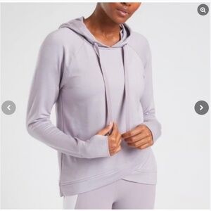 EUC! Athleta Pinnacle Hoodie Soft Dusty Lilac Tulip Cross Over  Hem Thumbholes M